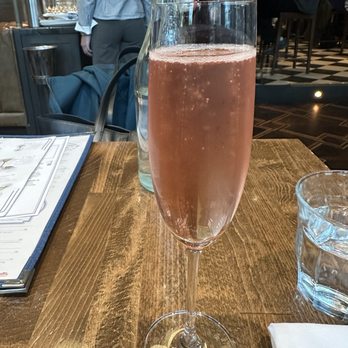 Tableau Bar Bistro - The rosé crémant - Bars Near Me - Vancouver, British Columbia