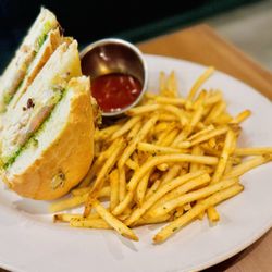 Bavette Grill - Chicken Club