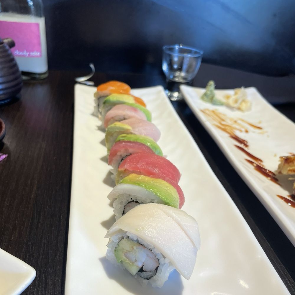 Nabe Sushi - Rainbow roll - Japanese Near Me - Austin, Texas