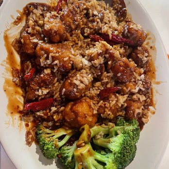 Saigon Asian Bistro - Extra hot General Tso Chicken - Asian Fusion Near Me - Lewis Center, Ohio Saigon Asian Bistro - Extra hot General Tso Chicken - Asian Fusion Near Me - Lewis Center, Ohio