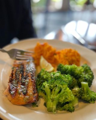 Bahama Breeze by null