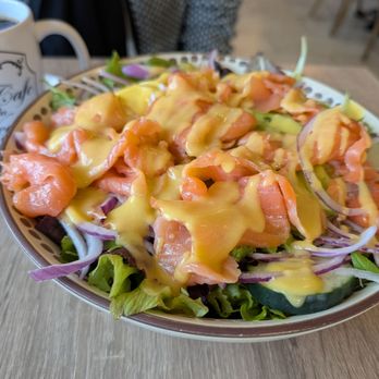 Le Cafe Du Sud - smoked salmon salad - Bakeries Near Me - Las Vegas, Nevada Le Cafe Du Sud - smoked salmon salad - Bakeries Near Me - Las Vegas, Nevada