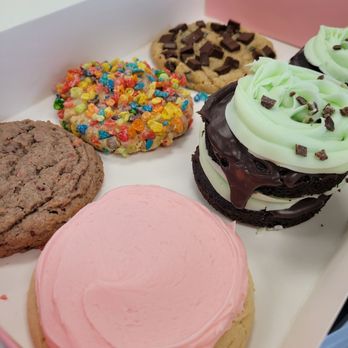 Crumbl - Clovis - ... that Pink Sugar cookie!! *sigh* + Chocolate Mint cake, Fruity Pebbles, Wildberry, and Chocolate Chunk. - Bakeries Near Me - Clovis, California