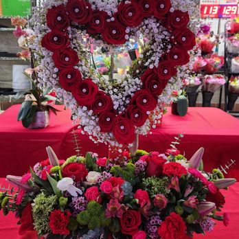 Fantasy Decorations - Thank you Fantasy Decoration for making my day special with my arrangement. - Florists Near Me - Hawthorne, California