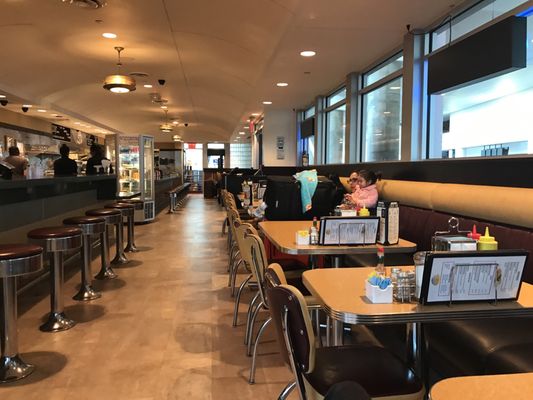 Central Diner by null