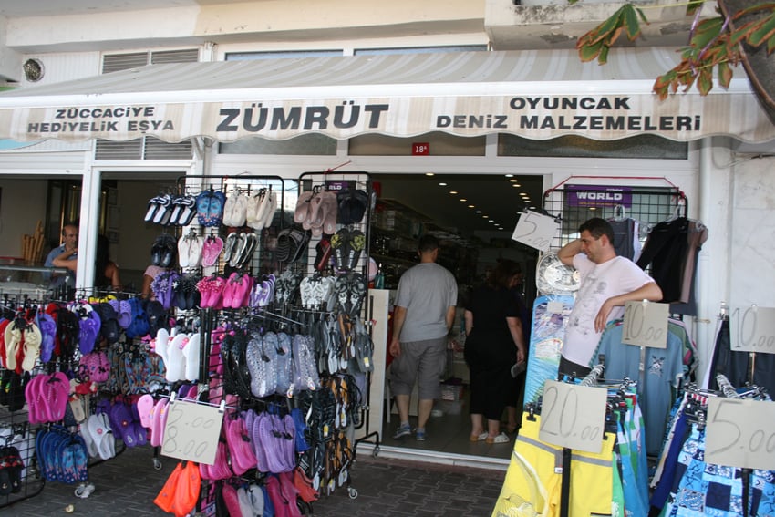 Zümrüt Züccaciye ve Hediyelik Eşya