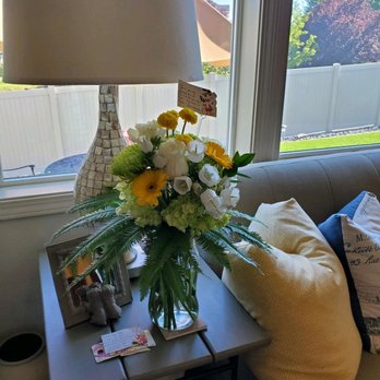 Flowers by Kim - This is what $100 gets you. - Florists Near Me - Richland, Washington