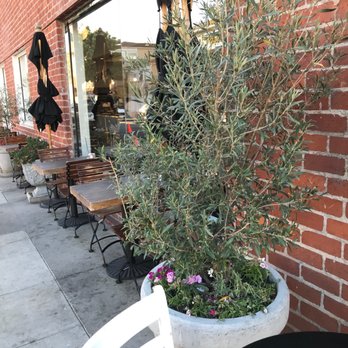Pascal on Beverly - Side seating on Charleville - Cafes Near Me - Beverly Hills, California Pascal on Beverly - Side seating on Charleville - Cafes Near Me - Beverly Hills, California