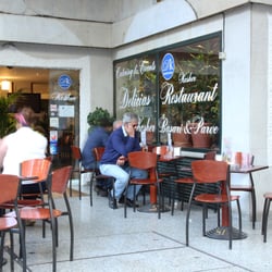 Delicias - Cafetería y entrada del Restaurante Kosher