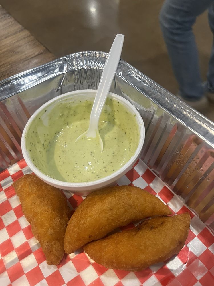 Antojitos Sabores De Colombia Logo