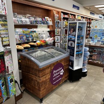 Pages & Pages - Bookstores Near Me - Honolulu, Hawaii Pages & Pages - Bookstores Near Me - Honolulu, Hawaii