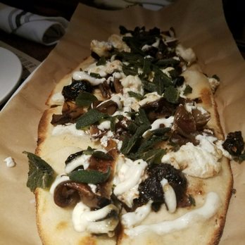 Union Kitchen and Tap Encinitas - This Mediterranean flatbread was quite delicious - New American Near Me - Encinitas, California Union Kitchen and Tap Encinitas - This Mediterranean flatbread was quite delicious - New American Near Me - Encinitas, California
