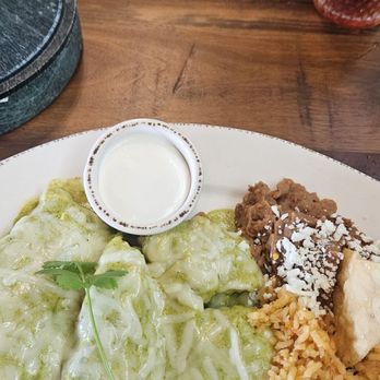 Vida Verde Kitchen - Tamales with poblanos and cheese and Tilipia Fajitas - Mexican Near Me - Austin, Texas