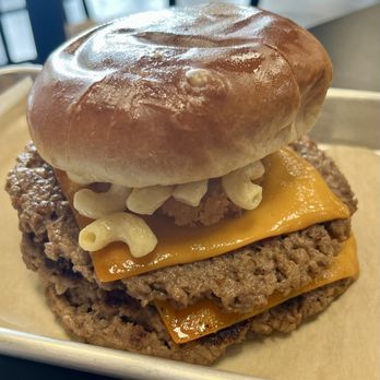 Urban Skillet - Smac N' Cheese Burger with Beyond meat - Halal Near Me - Anaheim, California Urban Skillet - Smac N' Cheese Burger with Beyond meat - Halal Near Me - Anaheim, California