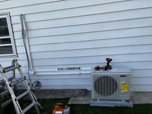 Kerl Heating & Cooling Logo