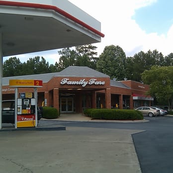 Family Fare - a gas station with cars parked in front of it - Gas Stations Near Me - Raleigh, North Carolina Family Fare - a gas station with cars parked in front of it - Gas Stations Near Me - Raleigh, North Carolina