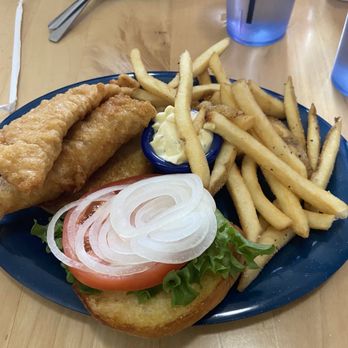 Galena Diner - Beer battered fish sandwich with fries - Diners Near Me - Galena, Ohio