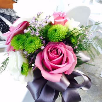 The Flowerman - Aisle clusters on the seats - Florists Near Me - Pasadena, California The Flowerman - Aisle clusters on the seats - Florists Near Me - Pasadena, California