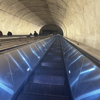 Friendship Heights Metro Station - Metro Stations Near Me - Washington, DC, District of Columbia