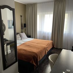 Elite Plaza Hotel