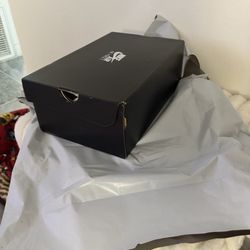 Shoe Palace - Do not use shoe palace they ship you your shoes in plastic bags shoe and box will be damaged after UPS gets a hold of it