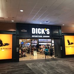 Field & Stream - Mall entrance
