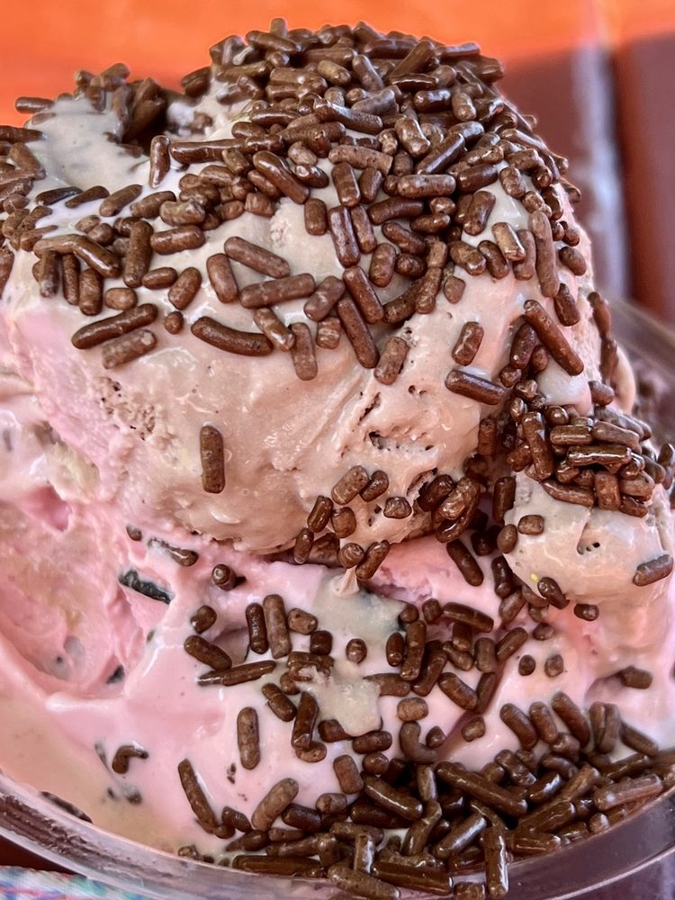 SMITTY’S HOMEMADE ICE CREAM Updated September 2024 104 Photos & 123 Reviews 326 E Falmouth