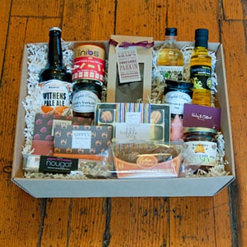 Haley & Clifford - Yorkshire Heroes Gift Hamper - Delis Near Me - Leeds, XWY Haley & Clifford - Yorkshire Heroes Gift Hamper - Delis Near Me - Leeds, XWY