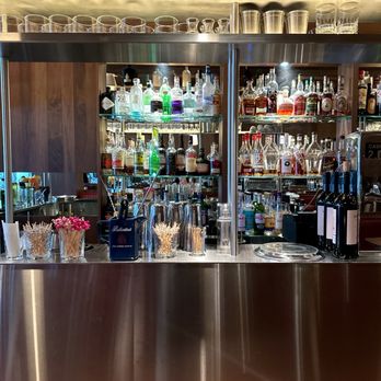 Short Turn - Cocktail Bars Near Me - Toronto, Ontario