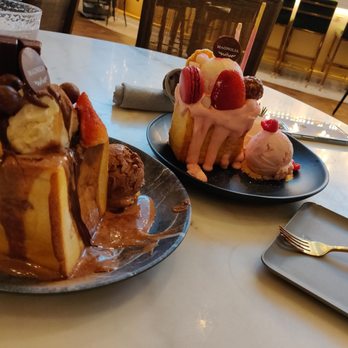 Sisters Thai  - Desserts were pretty good. - Thai Near Me - Alexandria, Virginia