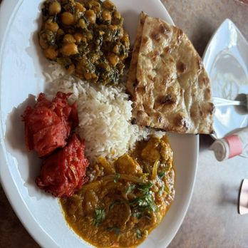 Royal Spice Indian Restaurant - Lunch special with Bhuna chicken curry --very good - Indian Near Me - Sandy Springs, Georgia