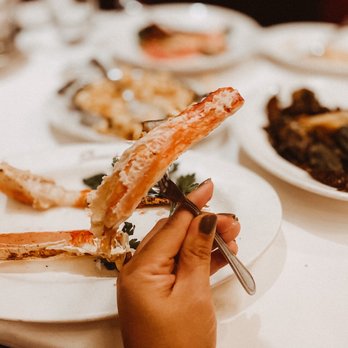 Shaw's Crab House - King crab - Seafood Near Me - Chicago, Illinois Shaw's Crab House - King crab - Seafood Near Me - Chicago, Illinois