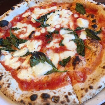 Cane Rosso - Margarita pizza $7 happy hour special - Pizza Near Me - Dallas, Texas