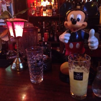 Zzzischer - Drinks sind super, ordentliche Mische und die Micky schaut zu. - Dive Bars Near Me - Hamburg, HH Zzzischer - Drinks sind super, ordentliche Mische und die Micky schaut zu. - Dive Bars Near Me - Hamburg, HH