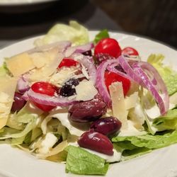 Papa Joe's of Lockport - Side salad very good.