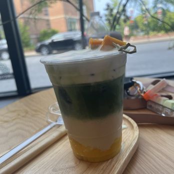 Cafe Mako - Mango sticky rice matcha - Coffee & Tea Near Me - Chicago, Illinois