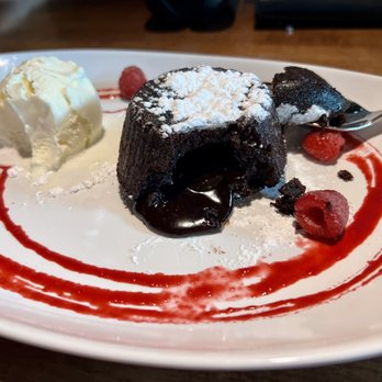JOEY Rideau - Molten chocolate cake - Canadian (New) Near Me - OTTAWA, Ontario JOEY Rideau - Molten chocolate cake - Canadian (New) Near Me - OTTAWA, Ontario