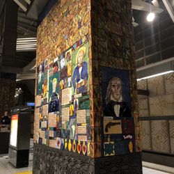 Universal City/Studio City Red - B - Line Station