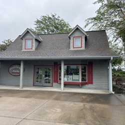 Prairieville Park Adventure Golf & Batting Cages Gifts - Main entrance