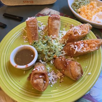El Cholo - Chicken Chimichanga Appetizer - Mexican Near Me - Los Angeles, California El Cholo - Chicken Chimichanga Appetizer - Mexican Near Me - Los Angeles, California