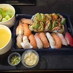 Hana Sushi - Assorted sushi (12 pcs) and green dragon roll combo