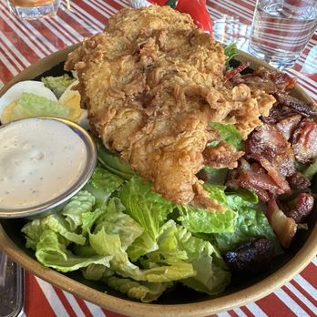 Brewsters Beer Garden - Fried chicken salad - Barbeque Near Me - Petaluma, California