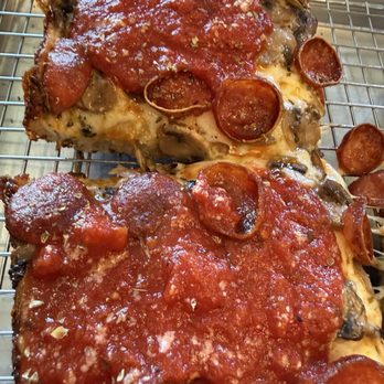 Croccante Artisan Pizza - Pepperoni and sausage - Pizza Near Me - Napa, California Croccante Artisan Pizza - Pepperoni and sausage - Pizza Near Me - Napa, California