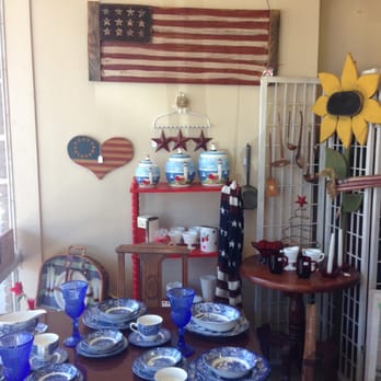 Past And Present Antiques - Antiques Near Me - Oakdale, California Past And Present Antiques - Antiques Near Me - Oakdale, California
