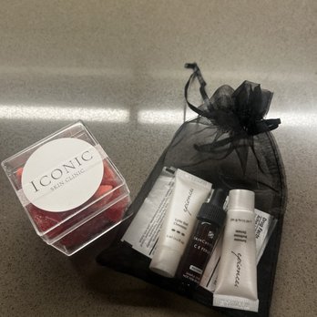Iconic Skin Clinic - Placentia - I was given this awesome gift for their Valentine's Day event - Medical Spas Near Me - Placentia, California Iconic Skin Clinic - Placentia - I was given this awesome gift for their Valentine's Day event - Medical Spas Near Me - Placentia, California