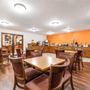 Photo of Howard Johnson Hotel & Suites by Wyndham Oacoma