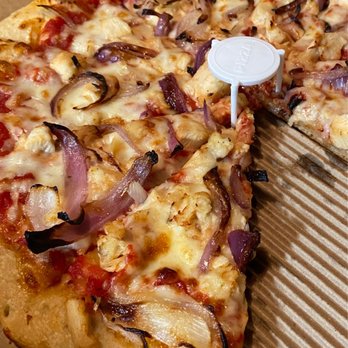 Romeo's Pizza - Chicken & Caramelized onion. Yum. - Pizza Near Me - Berea, Ohio