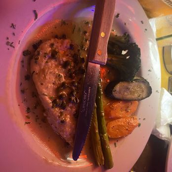 La Vita E Bella - Pollo piccata - Italian Near Me - Seattle, Washington La Vita E Bella - Pollo piccata - Italian Near Me - Seattle, Washington