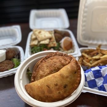 Kimo's - Sambusa, gyro, mezze plate - Mediterranean Near Me - Rockaway Beach, New York