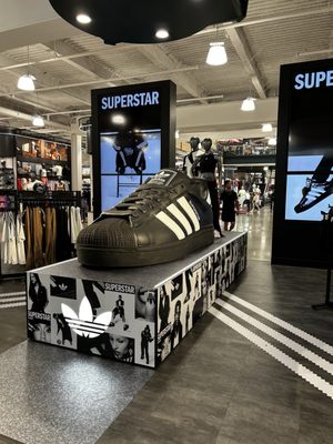 DICK'S House of Sport by null